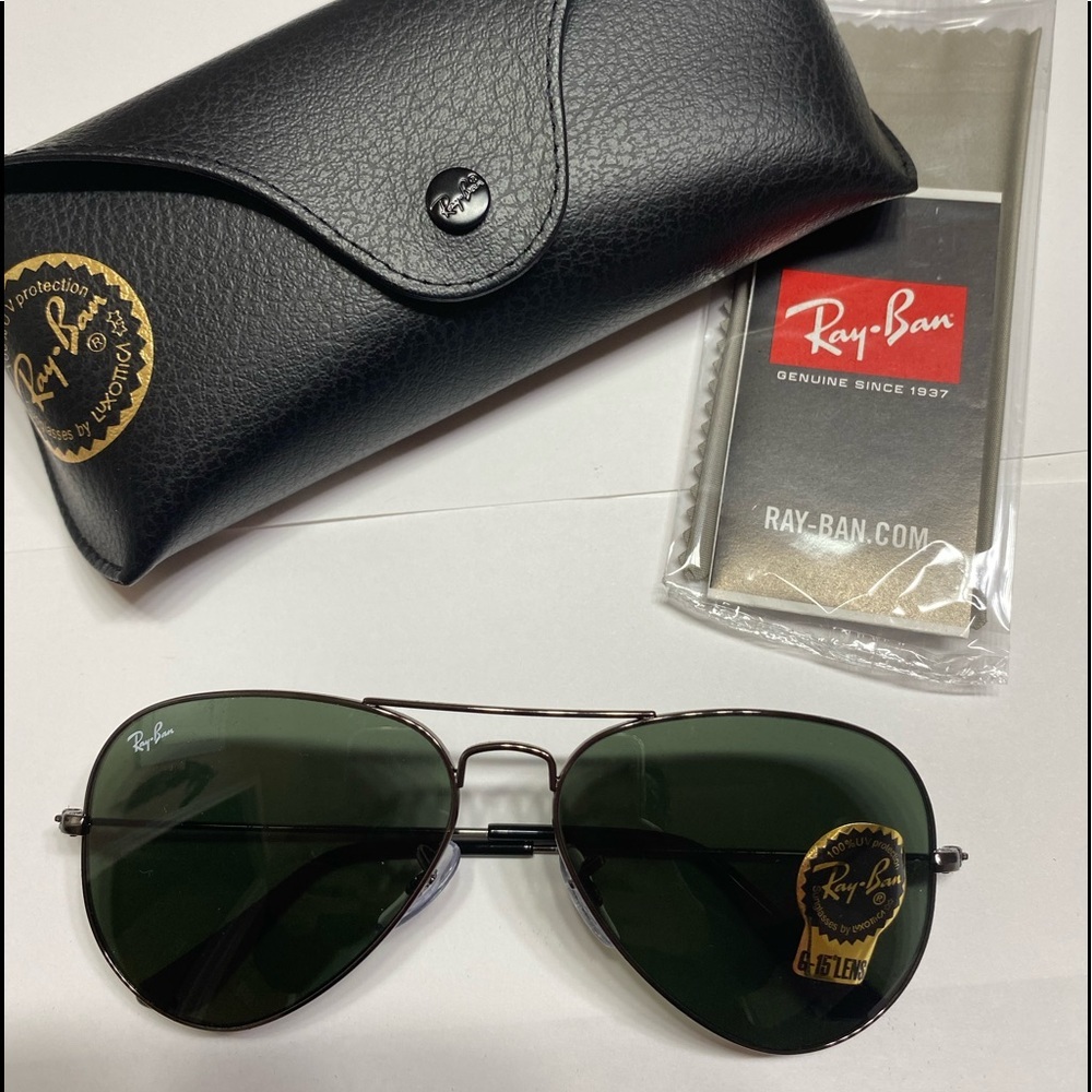 Brand New Authentic Ray-Ban Sunglasses.​